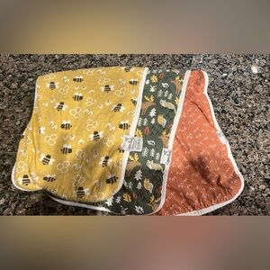 Copper pearl burp cloths